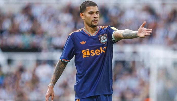 Bruno Guimarães revela clubes preferidos para voltar ao Brasil