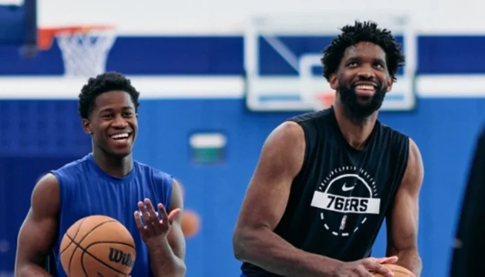 VJ-Edgecombe-e-Joel-Embiid.webp