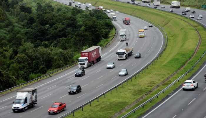 Vai-viajar-no-Ano-Novo-Veja-os-piores-horarios-para-pegar-estrada.jpg