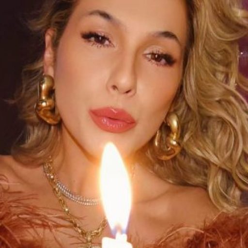 Lívia Andrade festeja aniversário e promove encontro de Virginia e Angélica
