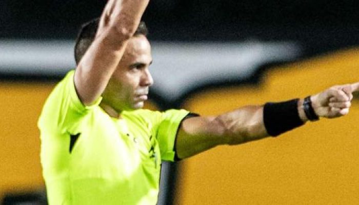 alex-gomes-stefano-foi-o-arbitro-de-vitoria-x-palmeiras-pelo-brasileirao-1785377118999_v2_615x300.jp_.jpeg