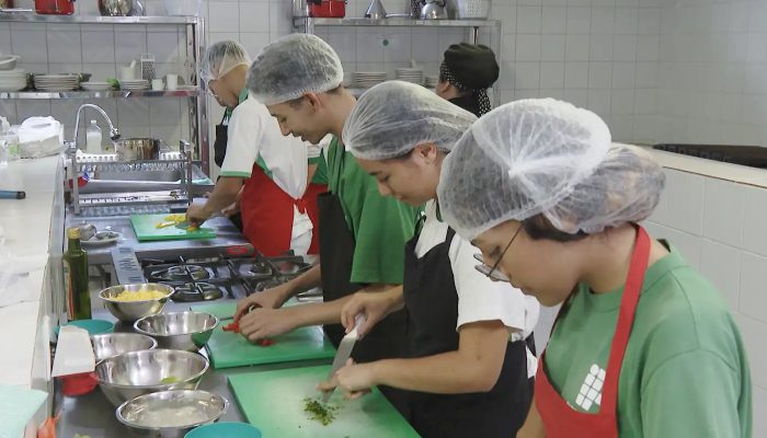 alunos_do_curso_tecnico_de_gastronomia_do_instituto_federal_de_brasilia.jpg