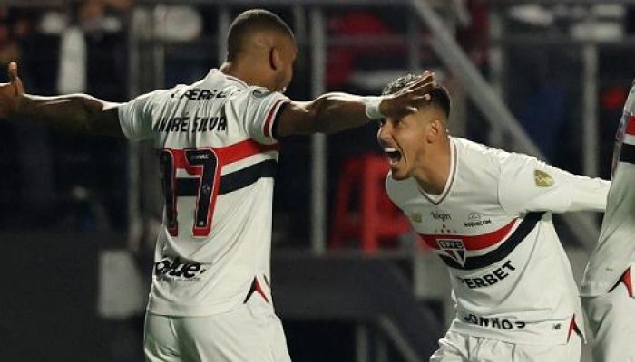 andre-silva-e-alan-franco-celebram-gol-do-sao-paulo-sobre-o-atletico-nacional-em-jogo-da-libertadore.jpeg