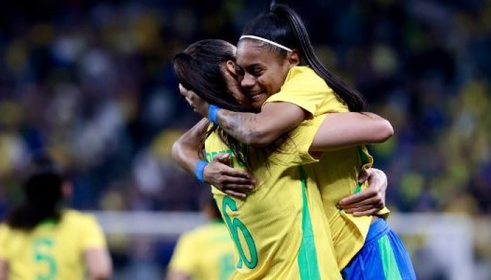 bia-zaneratto-e-taina-maranhao-comemoram-gol-do-brasil-sobre-estados-unidos-1780786418238_v2_615x300.jpeg