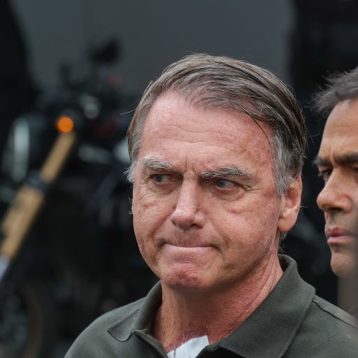 Bolsonaro apresenta novos relatórios médicos sobre sua saúde ao STF.