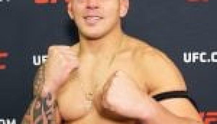 após vitória no UFC 323