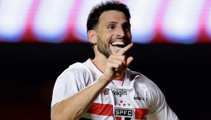 calleri-comemora-gol-do-sao-paulo-sobre-o-gremio-em-jogo-do-brasileirao-1770867725902_v2_615x300.jpg