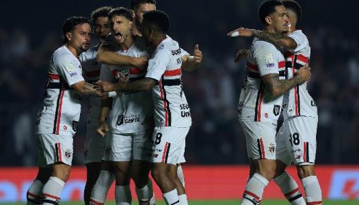 calleri-do-sao-paulo-depois-de-abrir-o-placar-contra-o-internacional-pelo-brasileirao-1789868466425.jpeg