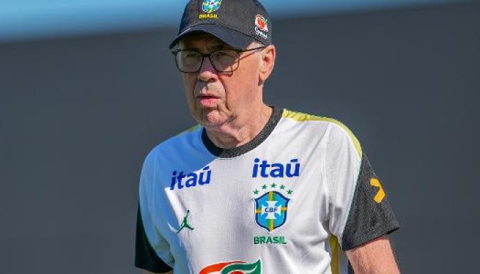 carlo-ancelotti-tecnico-da-selecao-brasileira-durante-treino-antes-da-copa-do-mundo-1780594920482_v2.jpeg