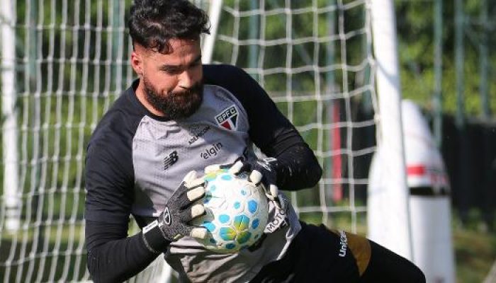 carlos-coronel-goleiro-do-sao-paulo-em-treinamento-no-ct-da-barra-funda-1777328492710_v2_615x300.jpg