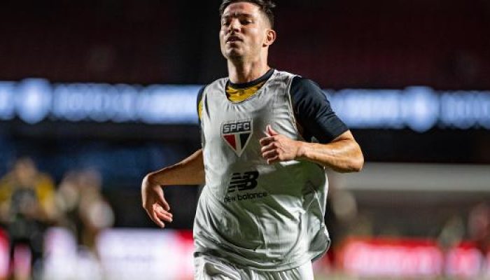 cedric-soares-esta-de-saida-do-sao-paulo-clube-busca-um-negocio-nesta-janela-1783811205085_v2_615x30.jpeg