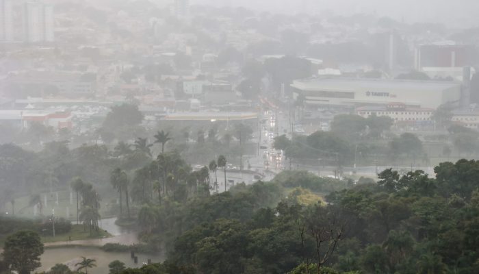 Defesa Civil alerta para possibilidade de chuvas fortes nas próximas horas