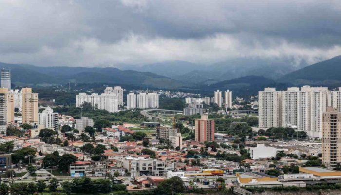chuva-forte-compressed.jpg