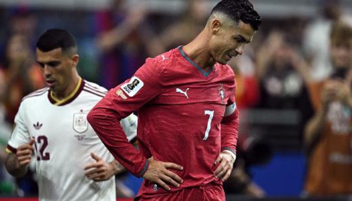 cristiano-ronaldo-lamenta-durante-portugal-x-espanha-1783371574103_v2_615x300.jpg