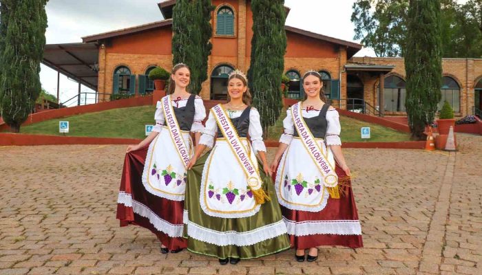 festa-da-uva-expo-caqui-louveira-2026-programacao-gratuita-compressed.jpg