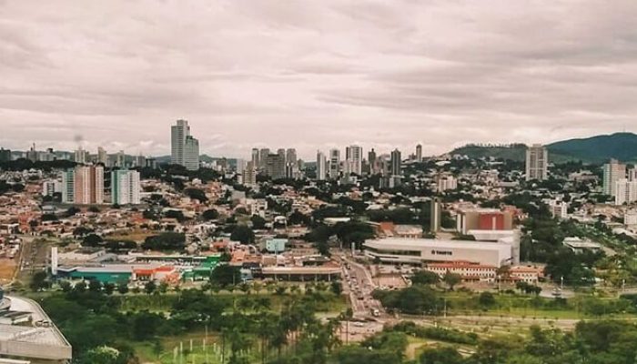 fim-de-semana-chuvoso-e-nublado-em-jundiai-640x500.jpg