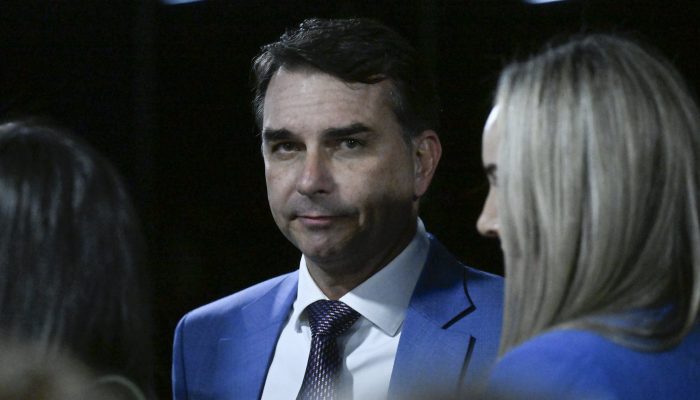 flavio-bolsonaro-carlos-moura-as.jpg