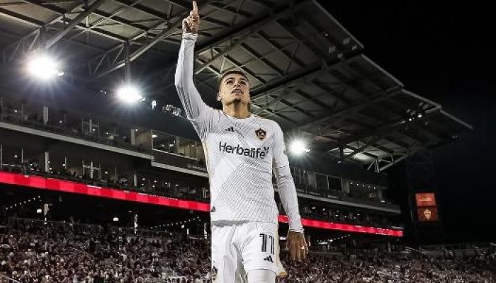 gabriel-pec-igualou-numeros-de-messi-na-temporada-da-estreia-na-mls-pelo-la-galaxy-1732400810007_v2.jpeg