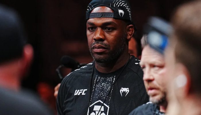 jon-jones-corner-ufc-329-1000x600.jpg