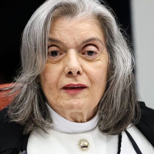 Cármen Lúcia defende que Judiciário busca credibilidade, não popularidade
