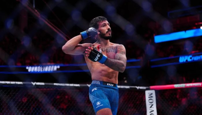 lerryan-douglas-comemora-ufc-seattle-1000x600.jpg