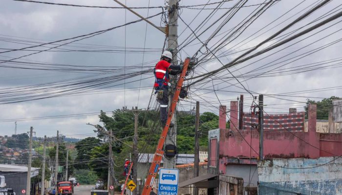 limpeza-cabos-jundiai-regiao-sul-seguranca-postes-compressed.jpg