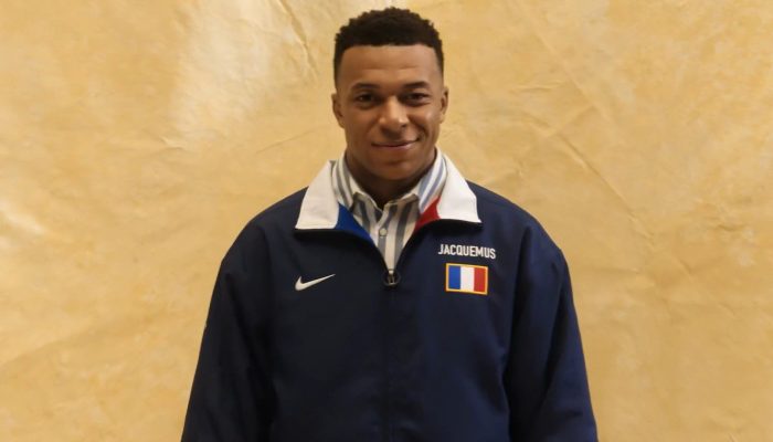 mbappe-uniforme-franca.jpg
