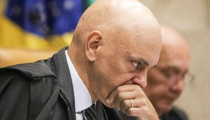 ministro-alexandre-de-moraes-do-supremo-tribunal-federal-stf-no-plenario-do-stf-metropoles-3-scaled