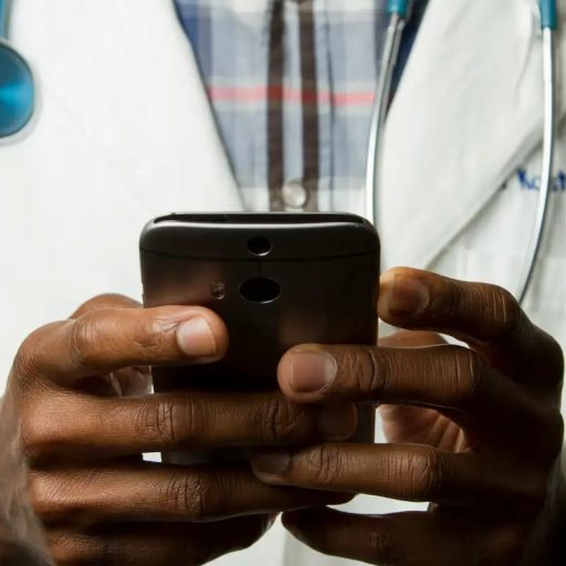 Enamed agora é requisito essencial para o exercício da medicina no Brasil