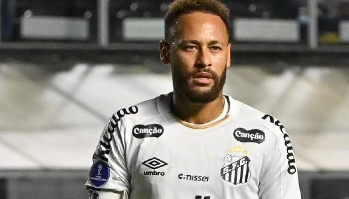 neymar-em-acao-durante-jogo-entre-santos-e-universidad-central-na-sul-americana-1785291287704_v2_615.jpeg