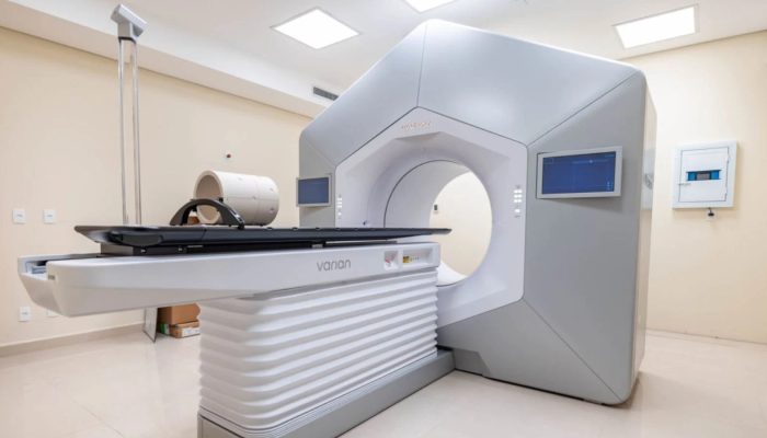 novo-acelerador-linear-hospital-sao-vicente-1.jpg