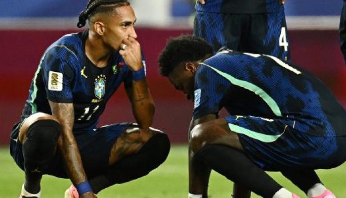 raphinha-reclama-de-dores-durante-brasil-x-haiti-jogador-foi-substituido-1781918497210_v2_615x300.jp_.jpeg