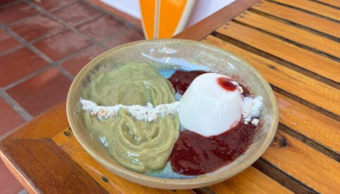 restaurante-no-guaruja-aposta-em-combinacoes-inusitadas-e-sabores-do-mundo-para-criar-espaco-de-surf.jpeg