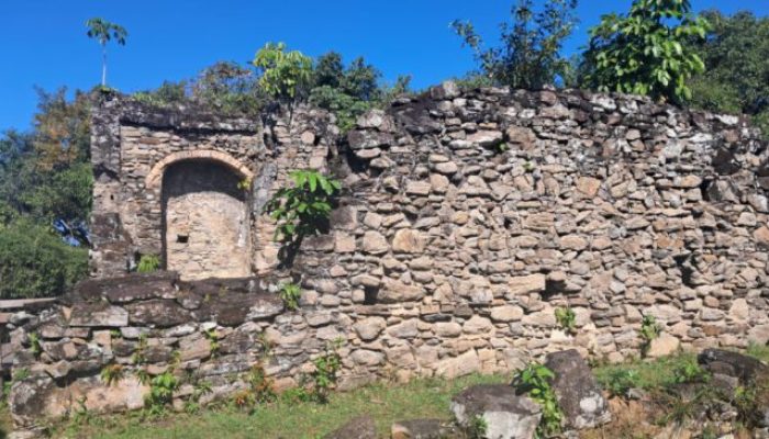 tesouro-historico-ruinas-do-abarebebe-em-peruibe-atraem-mais-de-4-mil-visitantes-em-um-ano-649x365.j.jpeg