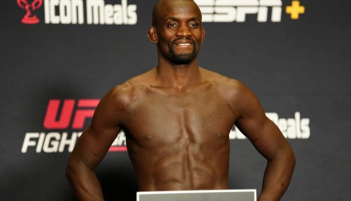themba-gorimbo-pesagem-ufc-vegas-92-1000x600.jpg