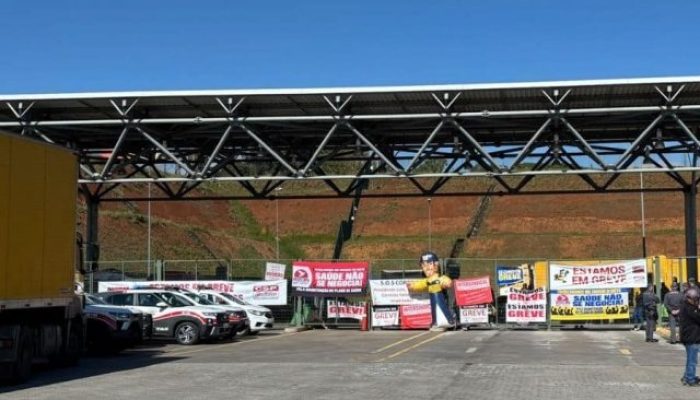 trabalhadores-em-greve-dos-correios-ocupam-centro-logistico-e-paralisam-entregas.jpg