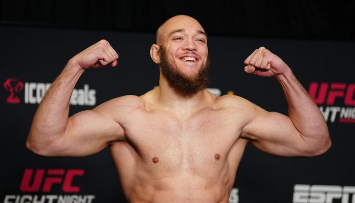 valter-walker-sorri-pesagem-ufc-1000x600.jpg